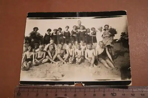 tolles altes Klassenfoto - Jungen und Mädchen im Badezeug 20er Jahre ?