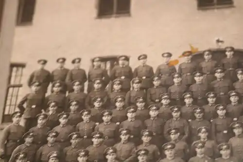 tolles altes Gruppenfoto - Soldaten der Reichswehr - Ort ???