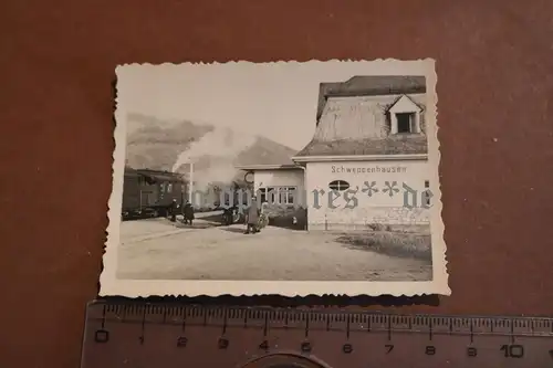 tolles altes Foto - Bahnhof Schweppenhausen  Personenzug - 1940