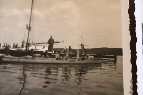 drei tolle alte Fotos - großes Modellschiff - Kriegsschiff