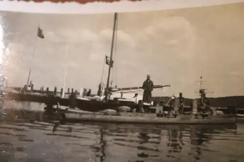 drei tolle alte Fotos - großes Modellschiff - Kriegsschiff