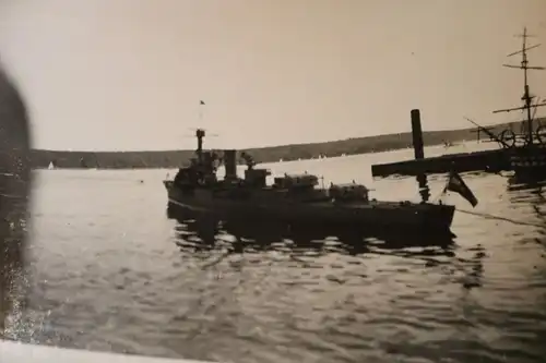 drei tolle alte Fotos - großes Modellschiff - Kriegsschiff