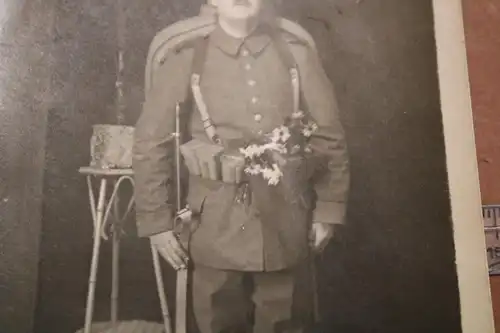 tolles altes Foto - Portrait Soldat  mit Pickelhaube Chemnitz  Inf.Regt. 354