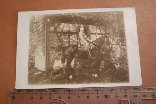 tolles altes Foto - Portrait eines Soldaten  mit Pickelhaube auf Pferd  226. Reg