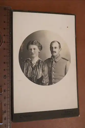 altes Kabinettfoto - Portrait eines Soldaten mit Frau aus Bremen
