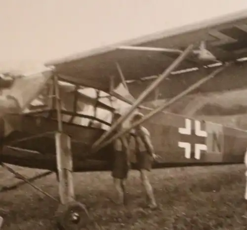 altes Foto - Aufklärer Fieseler Fi 156  bei Be ???