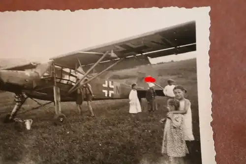 altes Foto - Aufklärer Fieseler Fi 156  bei Be ???