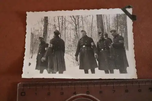 altes Foto - Gruppe Soldaten - Ärmelband Deutsche Wehrmacht