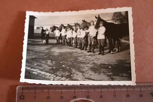 altes Foto Gruppe Soldaten mit Pferde - Heilbronn - Ludendorffkaserne 1939