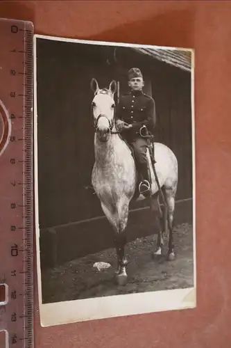 tolles altes Portrait eines Soldaten mit Pferd - Kavallerie - Tschechien ?