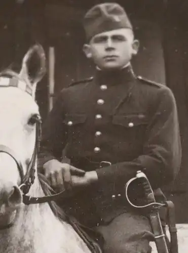 tolles altes Portrait eines Soldaten mit Pferd - Kavallerie - Tschechien ?