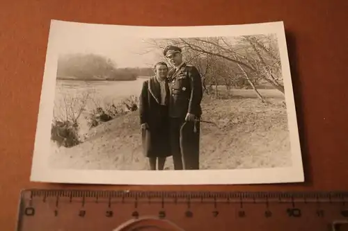 tolles altes Foto - Soldat Luftwaffe mit Frau KVK I. KL. Bandspange, Dolch