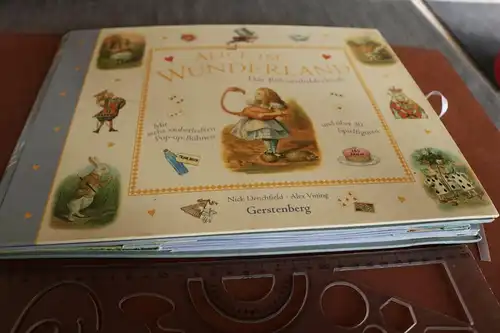 tolles Kinderbuch - Alice im Wunderland - Das Bühnenbilderbuch  Gerstenberg