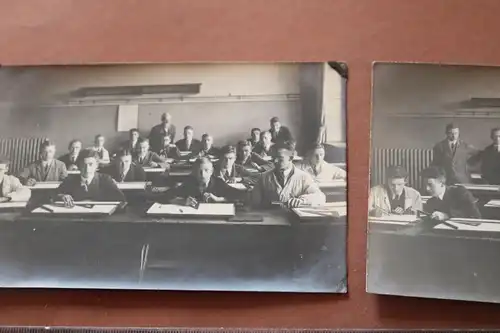 zwei tolle alte Fotos - Klassenraum Schüler 1924/25 - Namen auf Rückseite