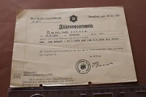 zwei alte Papiere, Dokumente - Führungszeugnis und Ausweis Wolfahrtsamt Breslau 