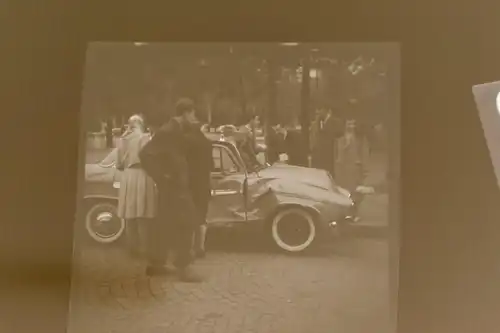 altes Negativ - Unfall , mir unbekannter Oldtimer - 50-60er Jahre 