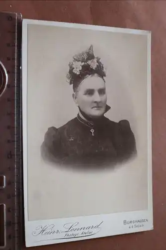 tolles altes Kabinettfoto - Portrait einer Frau in Tracht - Haube ?  Burghausen