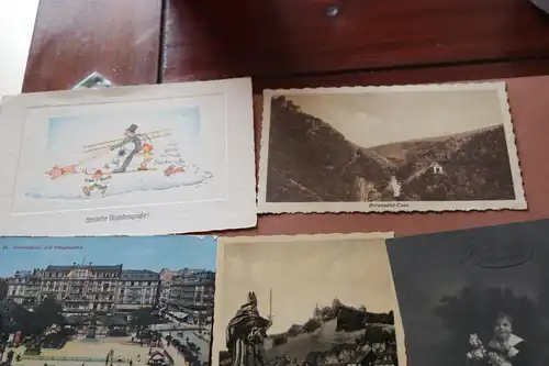 acht alte Ansichtskarten - Kitsch , Städte, Glückwünsche einige Feldpost 