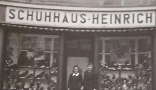 tolles altes Foto Geschäft - Schuhhaus Heinrich - Ort ???1941