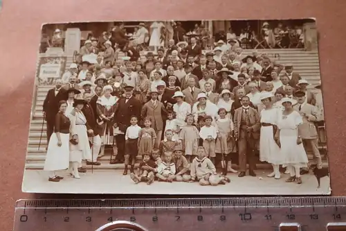 tolles altes Gruppenfoto Gäste auf Westerland-Sylt 20-30er Jahre
