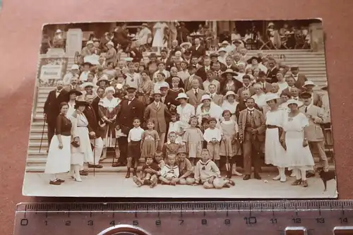 tolles altes Gruppenfoto Gäste auf Westerland-Sylt 20-30er Jahre 