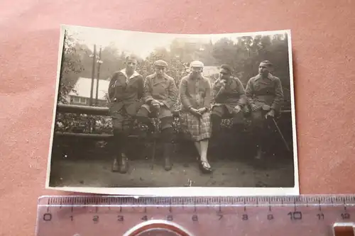 tolles altes Foto - Jungen und Mädchen im Kurpark in ???   1910-30 ??