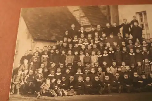 tolles altes Foto -   mehrere Schulklassen und Lehrer 1910-20 ??