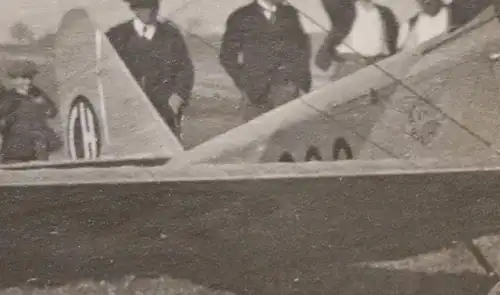 tolles altes Foto - Flugzeug Doppeldecker Avro 594 ????