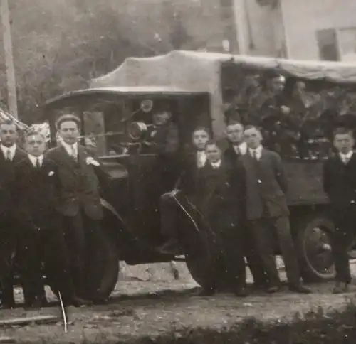 zwei alte Fotos - Ausflug mit Mercedes Benz LKW - Schlesien - 20-30er Jahre ?