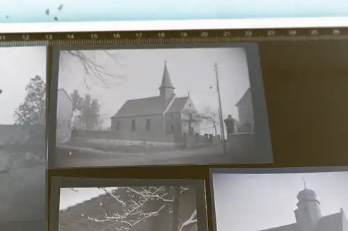 sieben tolle alte Negative vers . Gebäude,, Kirche . 30-40er Jahre - Ort ???