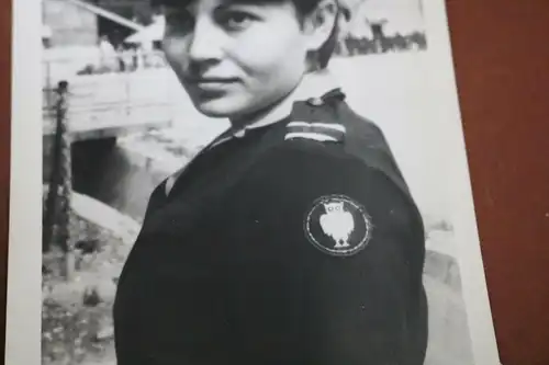 zwei tolle alte Fotos - hübsche Soldatin ? Frau in Uniform 