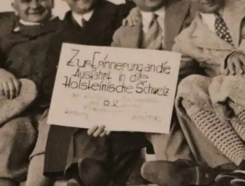 tolles altes Foto - Gruppe Männer vom R.K. Haus Mönkeberg ?? auf Steg 1930