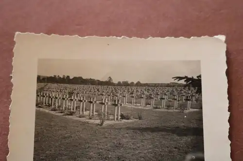 altes Foto - Soldatenfriedhof Champagne Fahnce le Messul ??