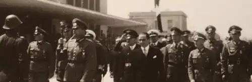 seltenes Foto Abfahrt Generalfeldmarschall List aus Bukarest 1942