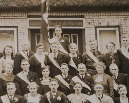 tolles altes Gruppenfoto Verein - Gastwirtschaft Carsten Albertsen  Schleswig ?