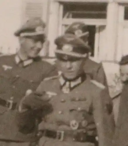 altes Foto Gruppe hochdekorierter Offiziere - viele Abzeichen 
