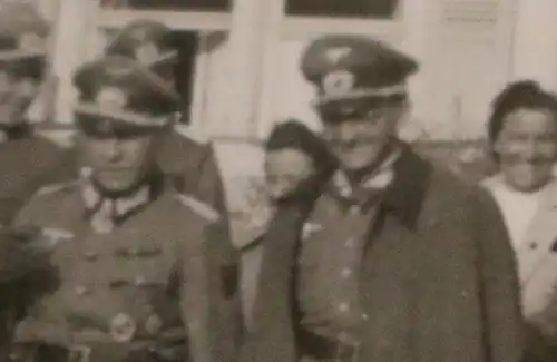 altes Foto Gruppe hochdekorierter Offiziere - viele Abzeichen 