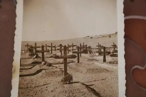 altes Foto Soldatengräber Raum Tobruk  Afrika 