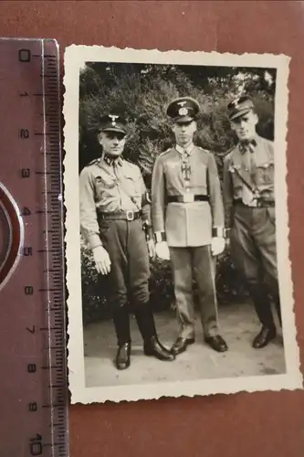altes Foto - Portrait drei  Soldaten  1938 - rückseitig beschrieben