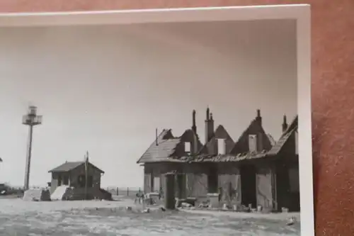  altes Foto - zerstörter Flugplatz Frankreich Foix ?  