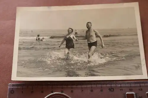 tolles altes Foto Badegäste am Strand von Swinemünde  1939