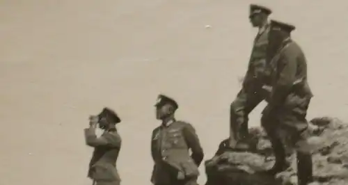10 alte Fotos - Soldaten an der Atlantikküste St. Michel und Lüreon ???