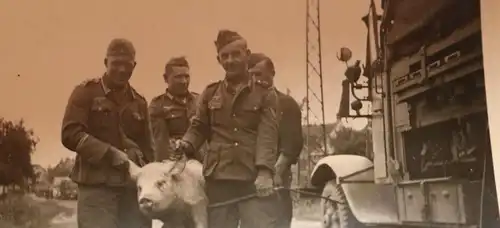 8 alte Fotos - Soldaten , gefangene Franzosen, zerst. Zug - Ville de Mayenne usw