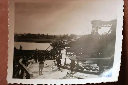 sechs alte Fotos- Soldaten  zerstörte Technik, Panzer -  Bjaresina Russland 1940