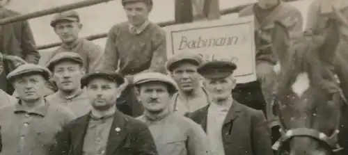 tolles altes Foto Mitarbeiter der Firma Bachmann u. Söhne - Ort ?- 30-40er Jahre