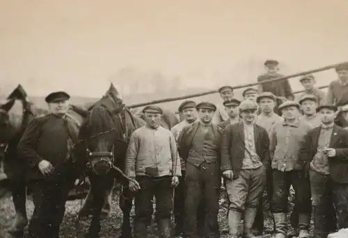 tolles altes Foto Mitarbeiter der Firma Bachmann u. Söhne - Ort ?- 30-40er Jahre