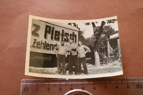 tolles altes Foto - drei Männer und Anhänger - Pietsch Zehlendorf