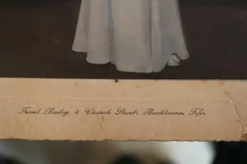 tolles altes Foto - hübsche Frau - coloriert - Buckhaven Schottland 