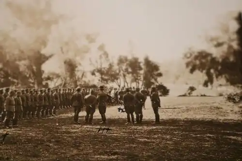 altes Foto - Gruppenfoto  hoher Besuch bei den Soldaten - 1917