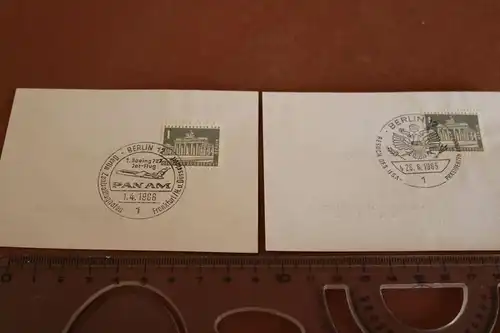 zwei 1 Pfennig Briefmarken Berlin mit Sonderstempel